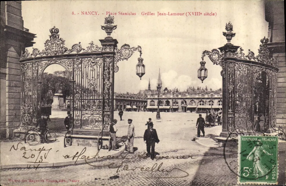 Nancy - Praça Stanislas - Grades Jean-Lamour (século XVIII) - Casa dos Lojas Haunie, Nancy - Frente