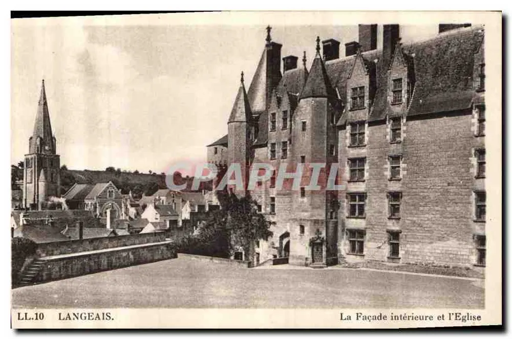 Langeais — Die Innenfassade und die Kirche — C² des Arts, Strasbourg-Schiltigheim - Vorderseite