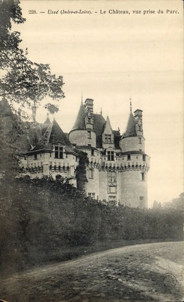 Ussé (Indre-et-Loire) — Das Schloss, Blick vom Park — Herausgeber/Drucker nicht sichtbar, Nr. 228 - Vorderseite