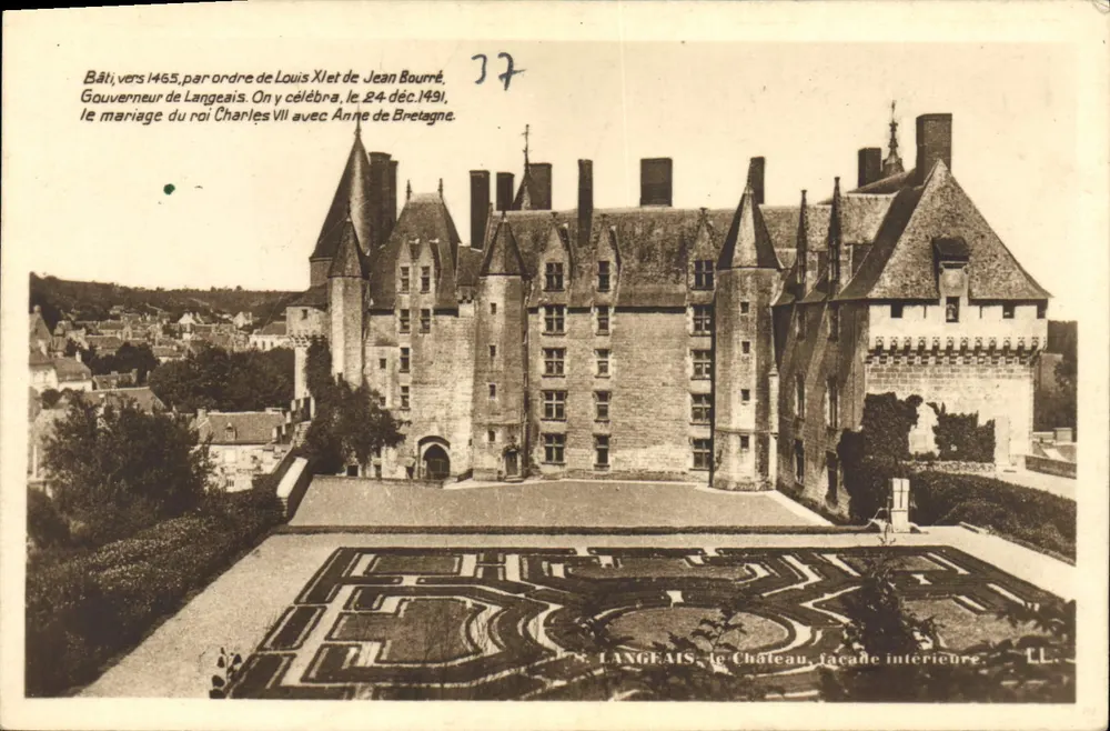 Langeais — O Castelo, fachada interna — LL. (editor) - Frente