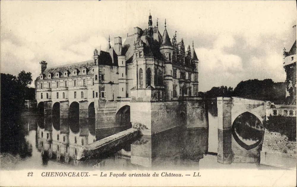 Chenonceaux — A fachada oriental do Castelo — LL - Frente
