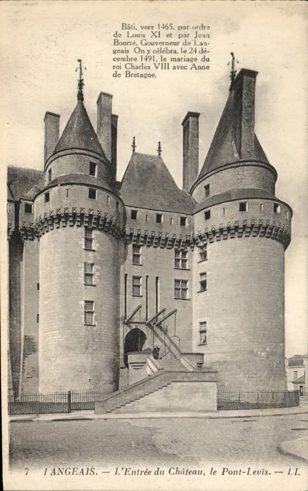 Eingang zum Schloss, der Pont-Levis — Langeais — LL - Vorderseite