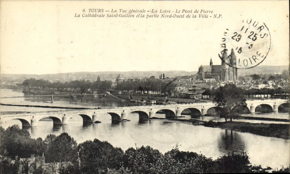 Tours — Allgemeiner Blick — Die Loire — Die Steinerne Brücke — Die Kathedrale Saint-Gallien — N.P. - Vorderseite