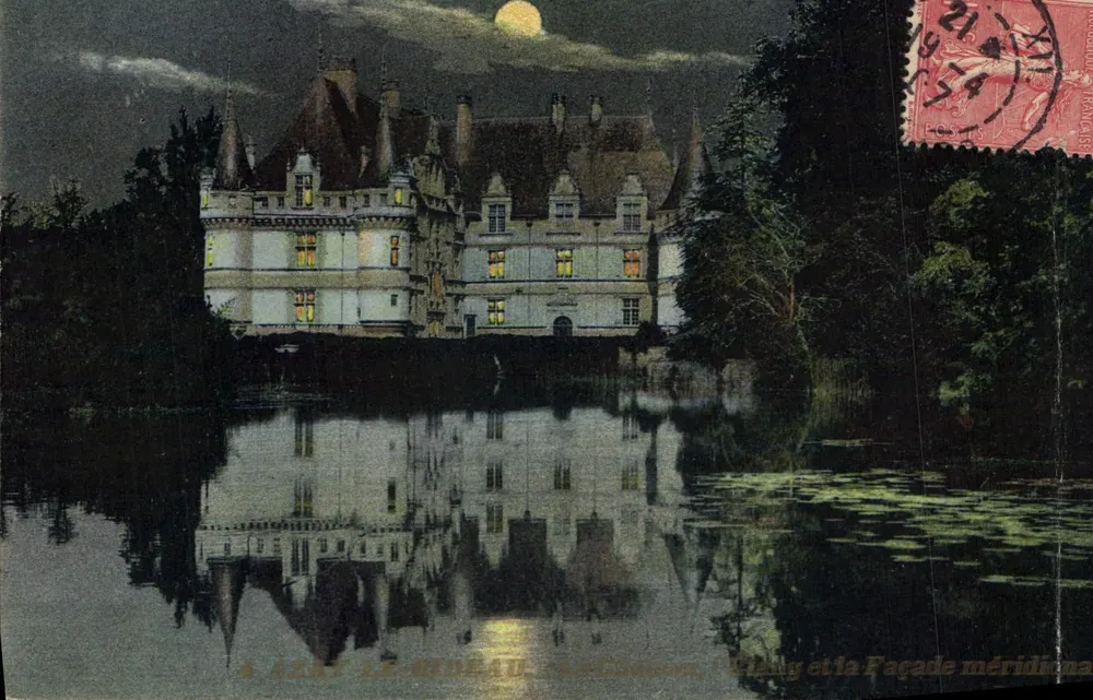 Château de Azay-le-Rideau — Vue nocturne avec reflet sur l'eau — Éditeur : Le Château, Azay-le-Rideau, n° 214 - Frente
