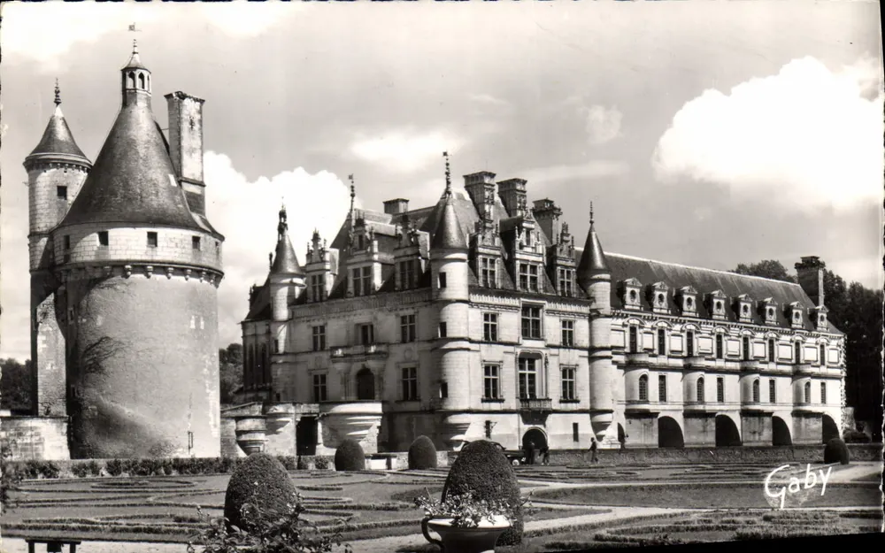 Castelo de Chenois em Loir-et-Cher — Gaby - Frente