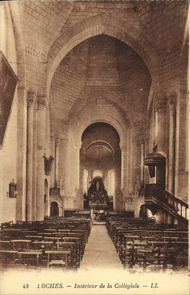 Loches — Interior da Catedral — LL - Frente