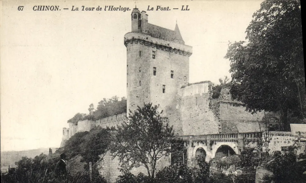 Chinon — Die Uhrturm — Die Brücke — LL - Vorderseite