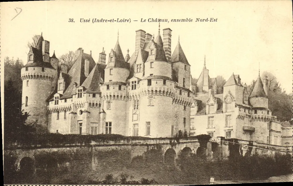 Ussé (Indre-et-Loire) — Schloss, Nordosten — unbekannter Verlag, n° 38 - Vorderseite