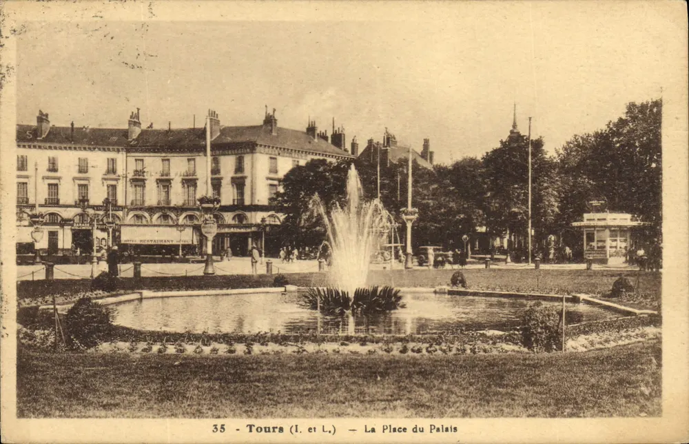 Tours (Loire-et-Cher) — A Place do Palácio — editor S. L. n°35 - Frente