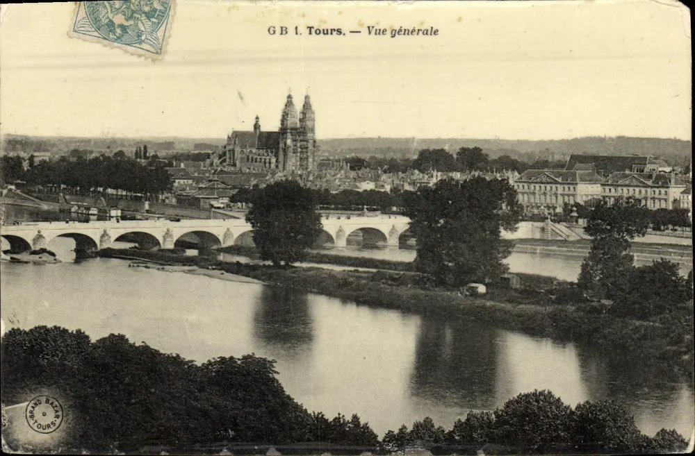 Tours — Vista geral — Grand Bazar, Tours - Frente