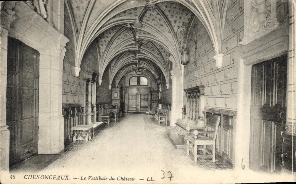 Chenonceaux — O Vestíbulo do Castelo — LL 45 - Frente