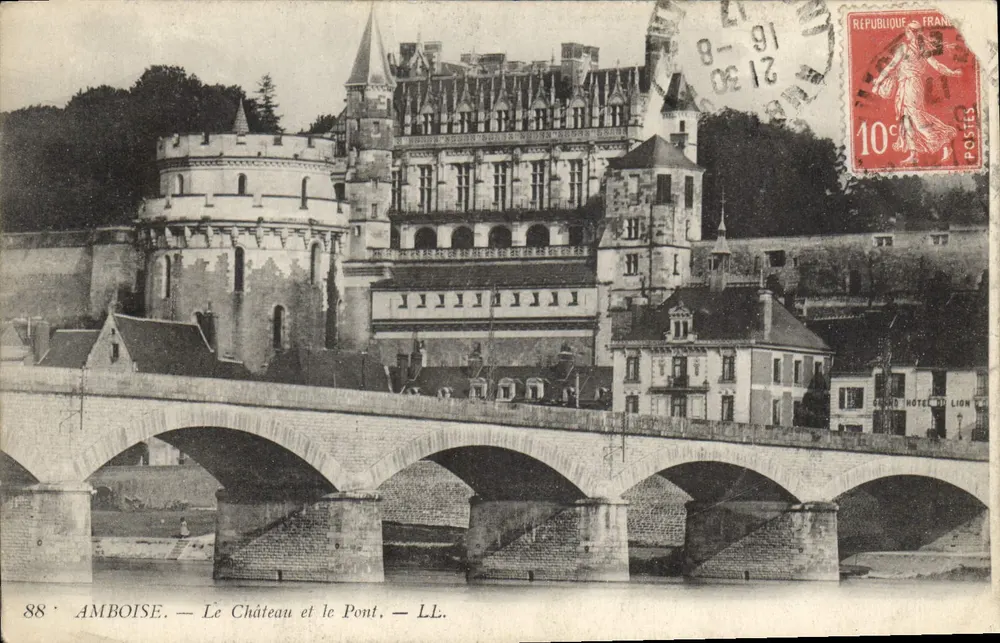 Amboise — O Castelo e o Ponte — LL. - Frente