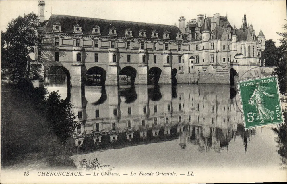 Chenonceaux — O Castelo — A Fachada Oriental — LL. — N°13 - Frente