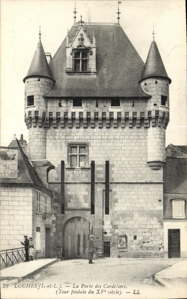 Loches (Loir-et-Cher) — La Porte des Cordeliers, feudale Turm des 15. Jahrhunderts — LL - Vorderseite