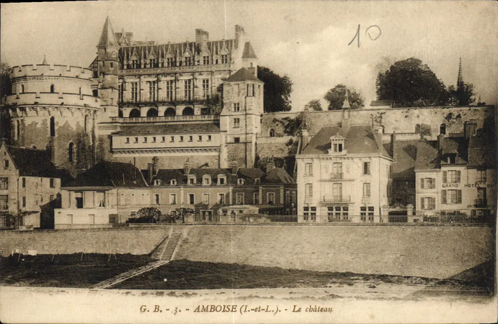 Amboise (Indre-et-Loire) - O castelo — G.B. - n°3 - Frente