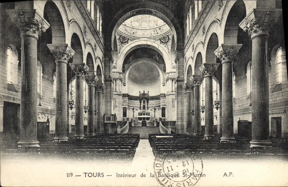 Tours — Interior da Basílica São Martinho — A.P. n°119 - Frente