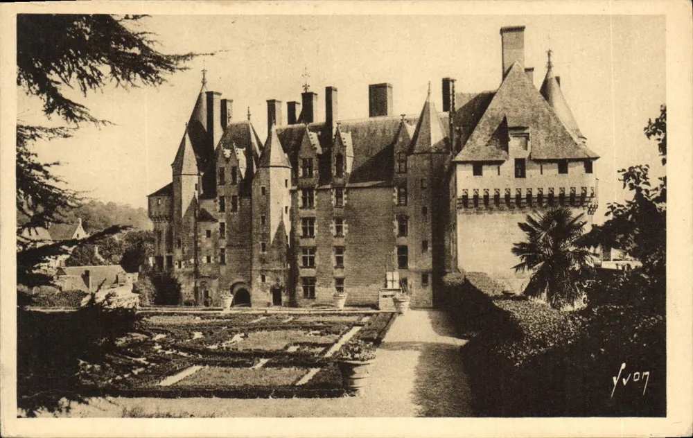 Langeais (Indre-et-Loire) — Innenfassade des Schlosses — Les Éditions d'Art WYON, Paris - Vorderseite