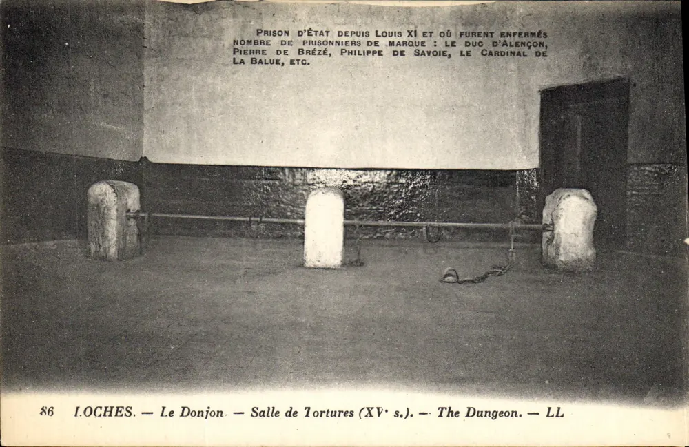 Loches — O Donjon — Sala de Torturas (século XV) - Frente