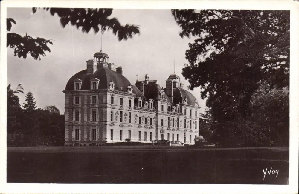 Castelo de Cheverny — La Douce France - Castelos da Loire — Édition d'Art YVON, França - Frente