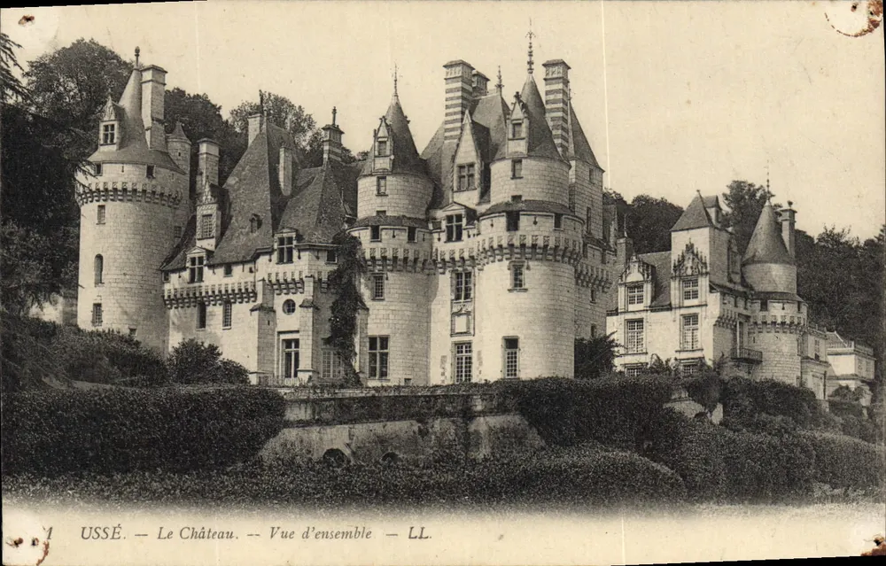 Ussé — Zamek — Ogólny widok — LL. - Awers