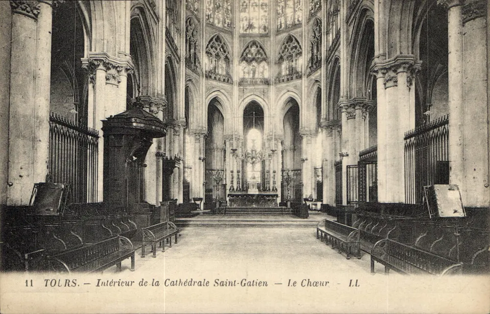 Tours — Innenansicht der Kathedrale Saint-Gatien — Der Chor — I.L. - Vorderseite