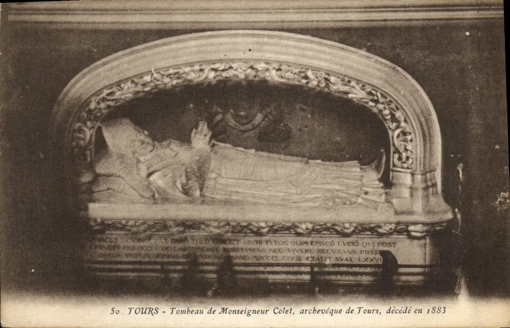 Tours - Grabmal des Herrn Colet, Erzbischof von Tours, gestorben 1883 - Vorderseite