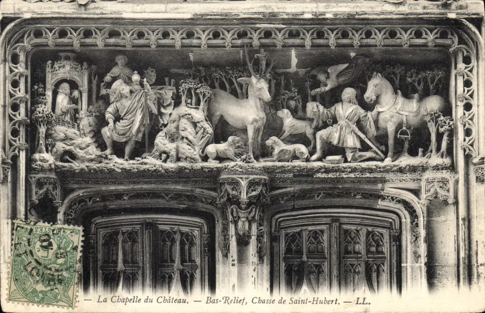 Die Kapelle des Schlosses — Basrelief, Jagd auf Saint-Hubert — LL. - Vorderseite