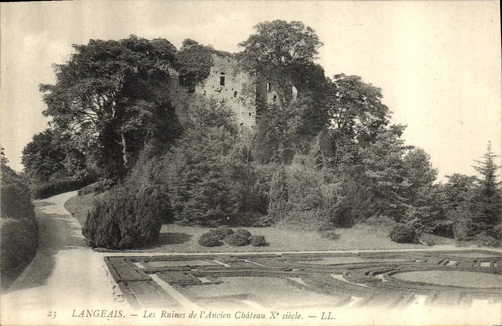 LANGEAIS — Ruinen des alten Schlosses 10. Jahrhundert — LL. - Vorderseite