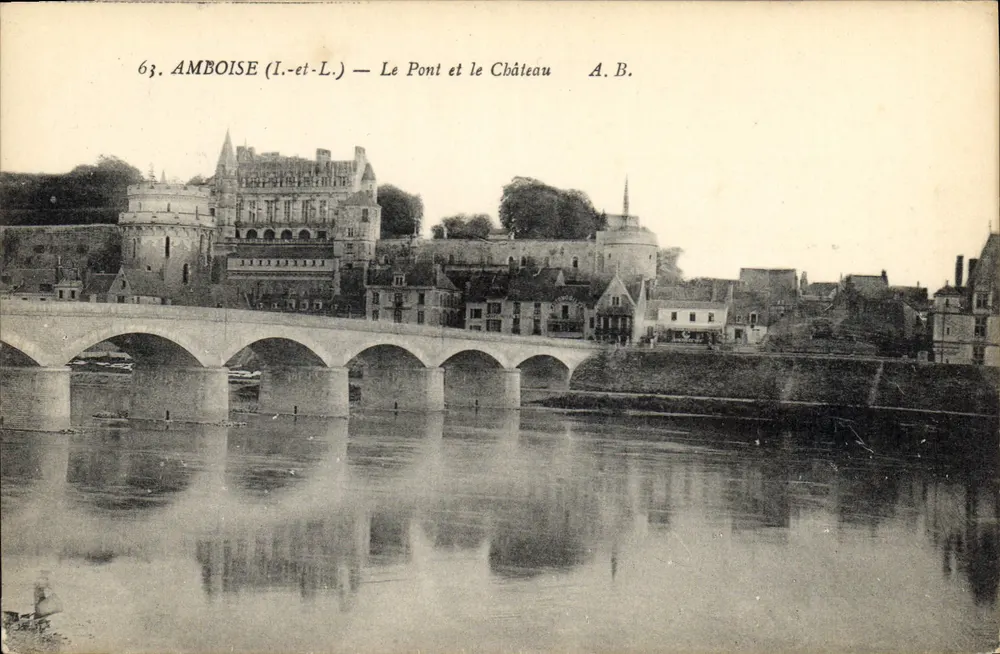 Amboise (I.-et-L.) — Der Brücke und das Schloss — A.B. - Vorderseite