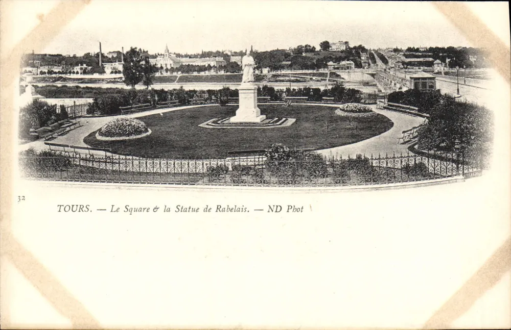 Tours — Het Square & de Statuïet van Rabelais — ND Phot - Voorkant