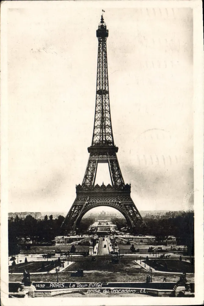 Parigi - La Torre Eiffel - vista dal Trocadéro - LL - Recto