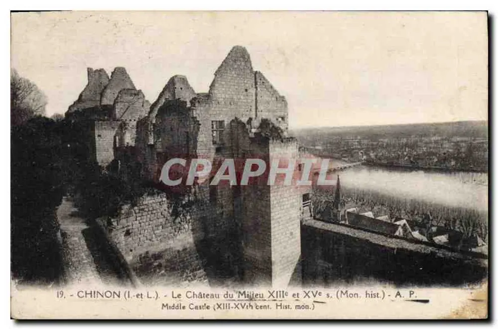 Chinon (Indre-et-Loire) — Schloss in der Mitte (13. bis 15. Jahrhundert) — A.P. - Vorderseite