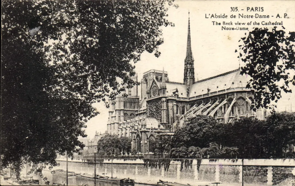Paris - A Abside da Catedral de Notre-Dame - A.P. - n°305 - Frente