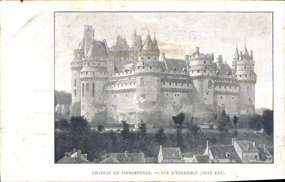 Castelo de Pierrefonds — Vista geral (lado leste) - Frente