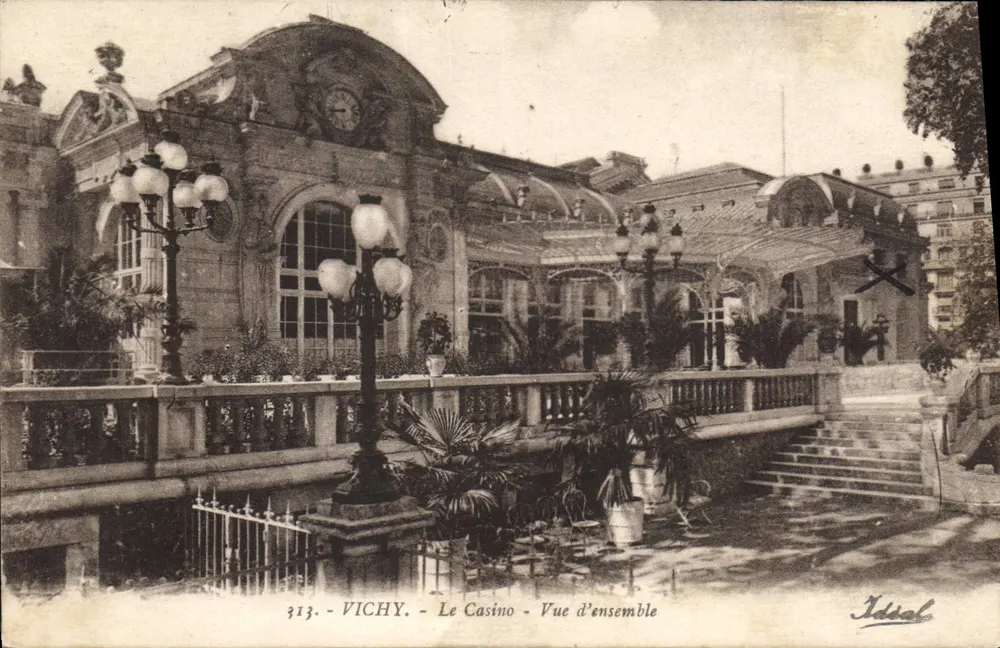 Vichy - O Casino - Vista geral — Ideal, n° 313 - Frente