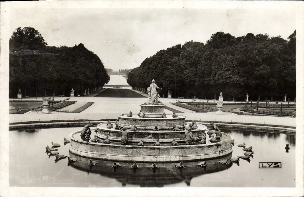 Fonte da Rainha em Versailles — Edições de Arte LYS — n°212 - Frente