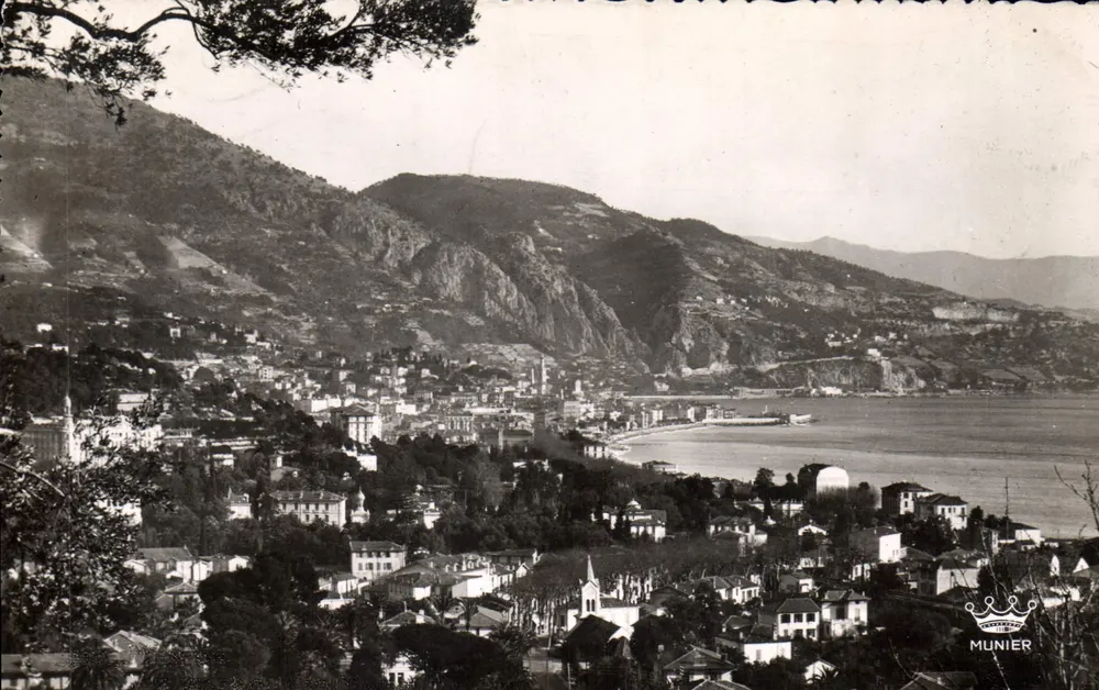 Visão geral tirada do Cap Martin — Menton — editor Munier, n°105 - Frente