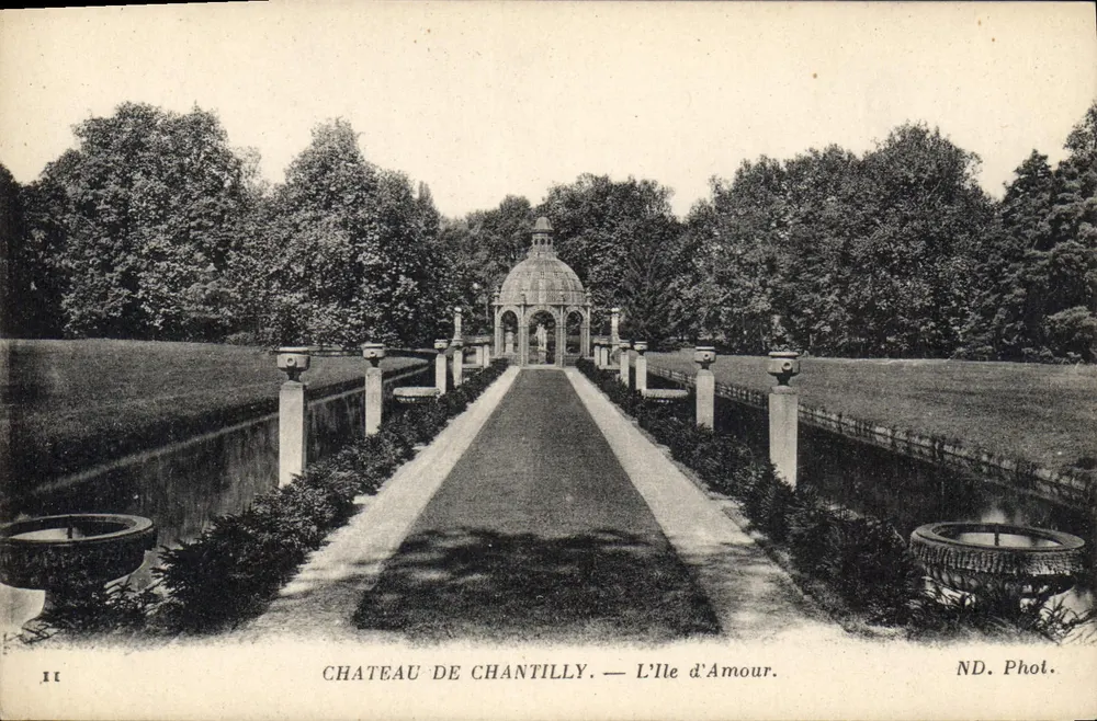 Castelo de Chantilly — A Ilha do Amor — ND. Phot. - Frente
