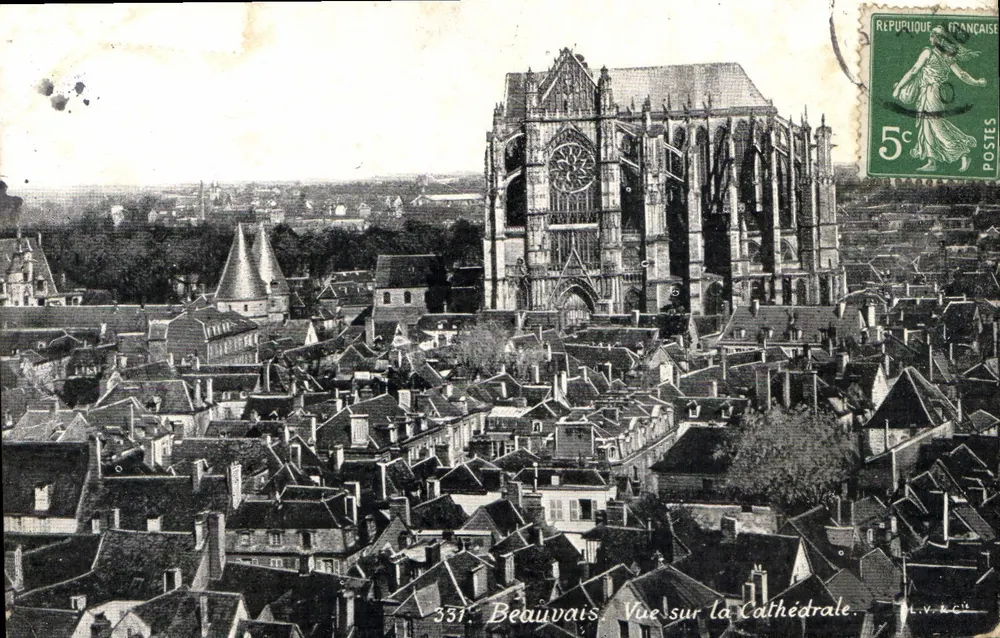 Beauvais — Vista da Catedral — L.V. Kein - Frente