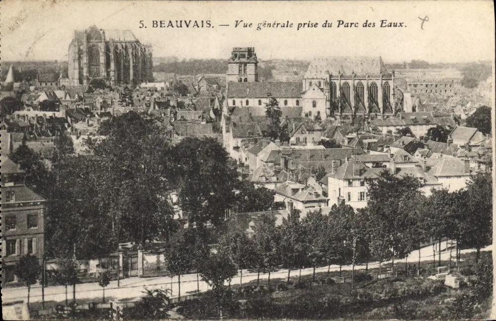 Beauvais — Visão geral tirada do Parc des Eaux — editor desconhecido, n°5 - Frente