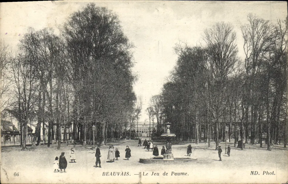 Beauvais — Le Jeu de Paume. — ND. Phot. - Frente