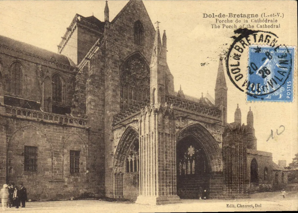 Dol-de-Bretagne (I.-et-V.) — Portal de la Catedral — Edit. Chauvet, Dol - Anverso