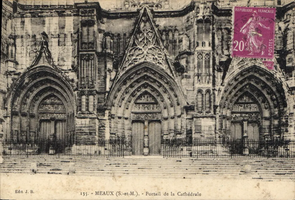 Meaux (S.-et-M.) — Portal da Catedral — Edit. J. B. n° 135 - Frente