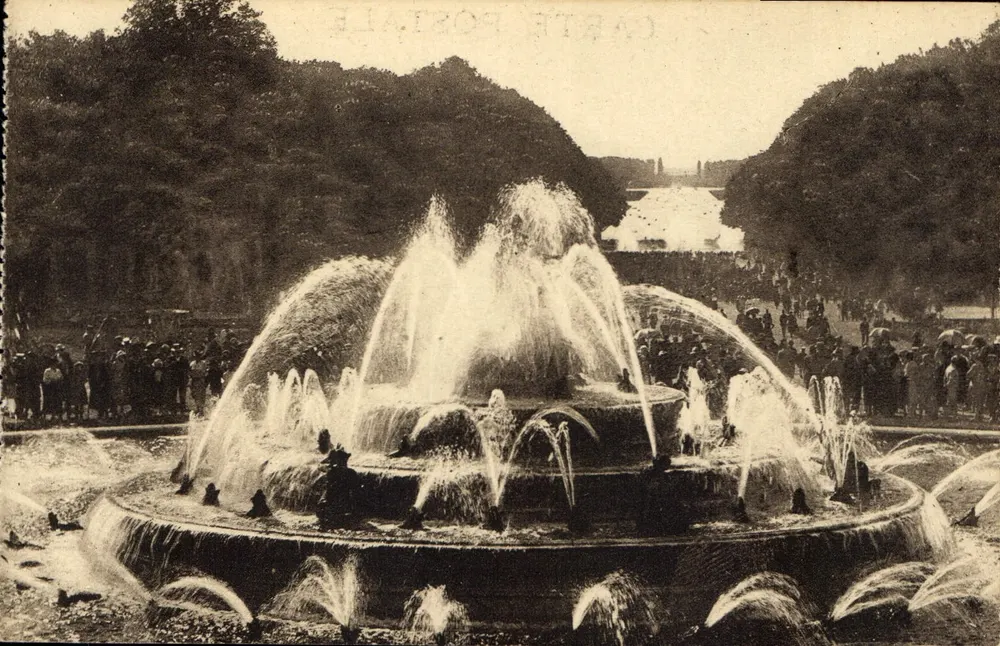 Der Park - Bassin de Latone - Grandes Eaux — Edition Cassé, 9 rue Colbert, Versailles - Vorderseite
