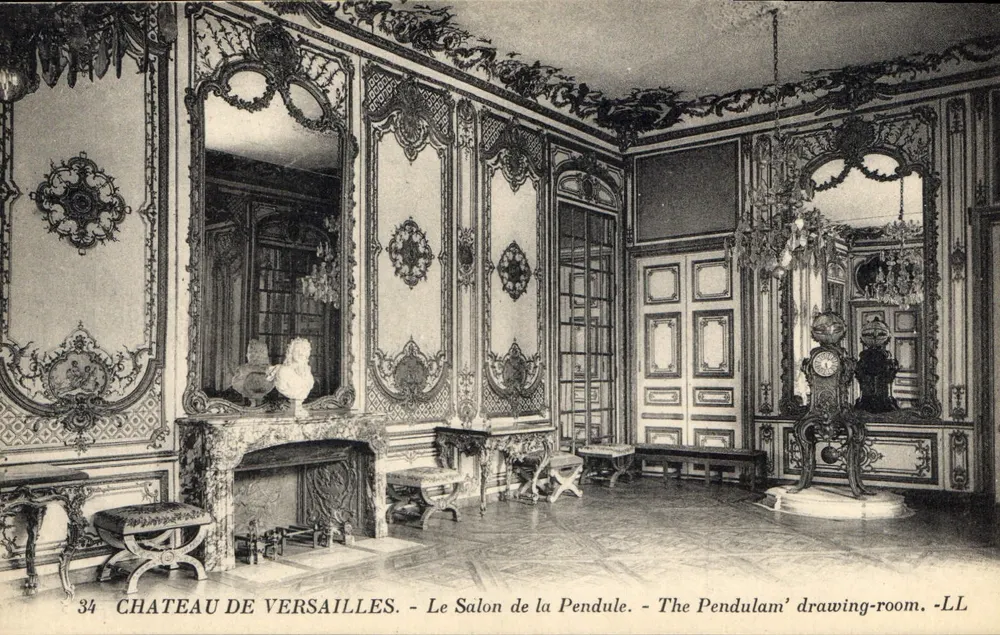 Castelo de Versailles — O Salão da Relógio — LL - Frente