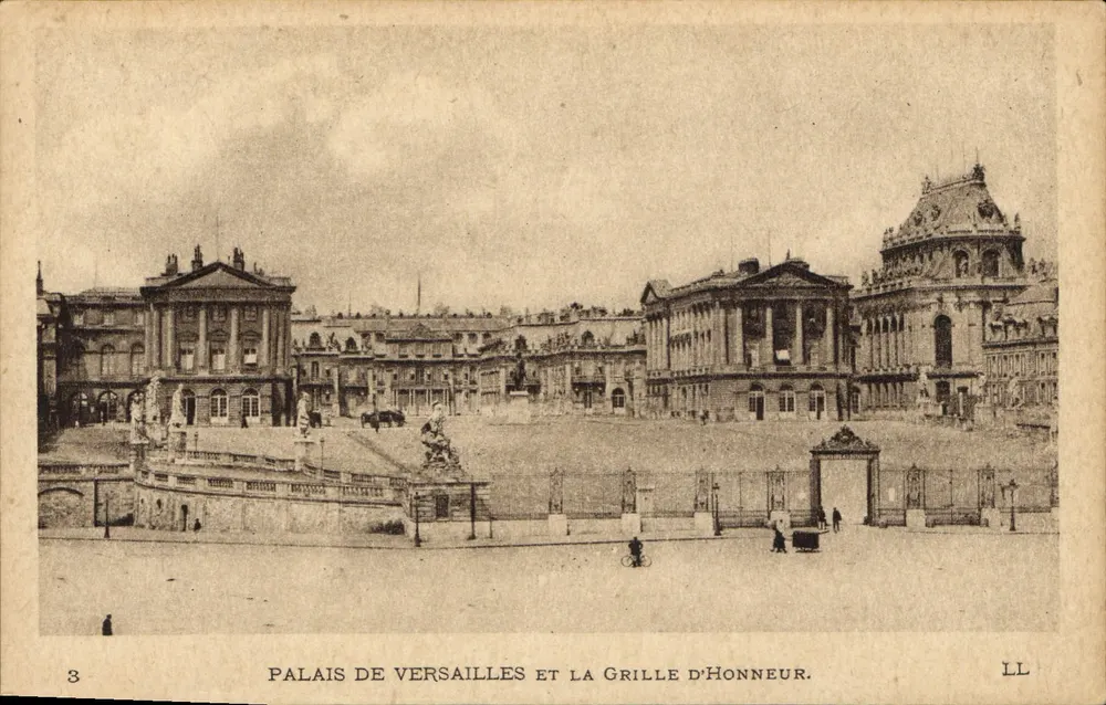 Palácio de Versailles e a Grade de Honra — LL — n°8 - Frente