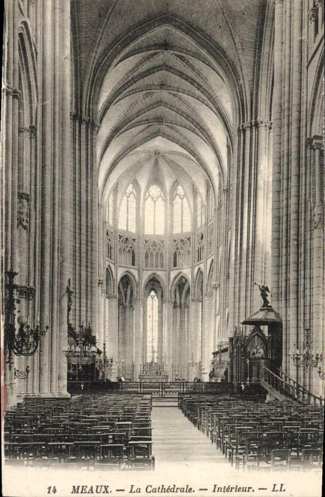 Meaux — A Catedral — Interior — LL - Frente