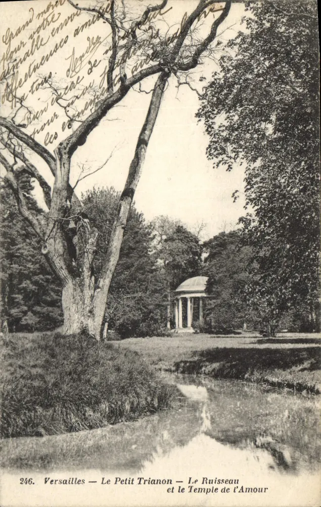 Versailles — Der Petit Trianon — Der Bach und der Tempel der Liebe - Vorderseite
