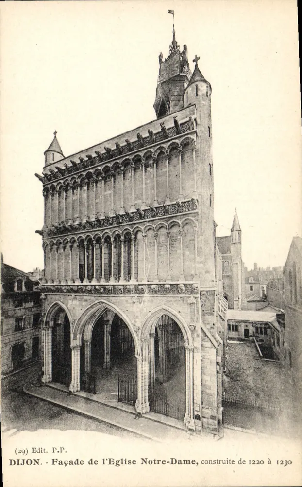 Dijon - Facha da Igreja Nossa Senhora, construída de 1220 a 1230 — Edit. P.P. n°29 - Frente