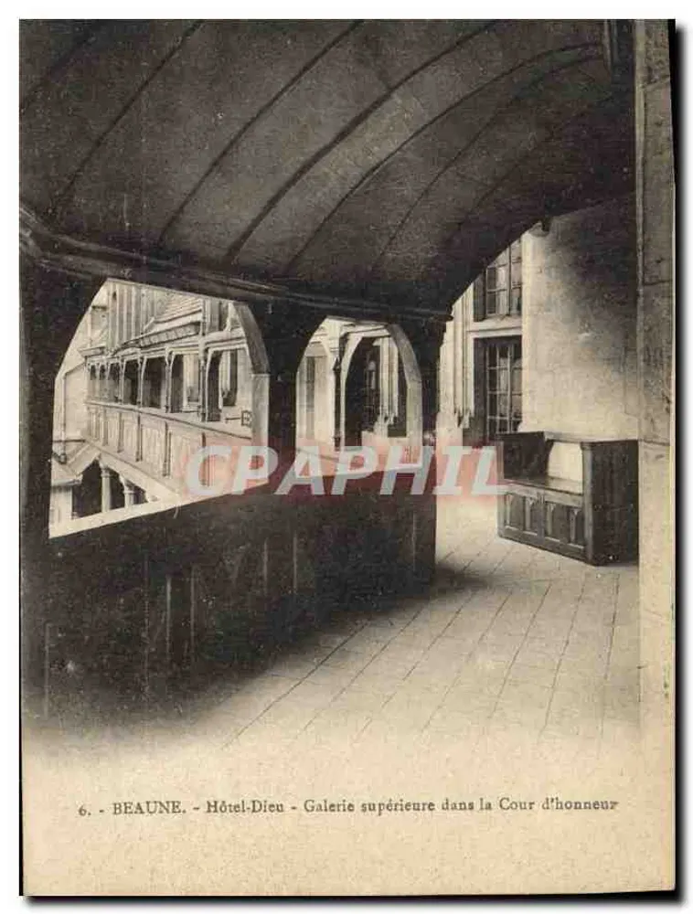 Beaune - Hotel-Dieu - Obergalerie in der Cour d'Honneur - Vorderseite